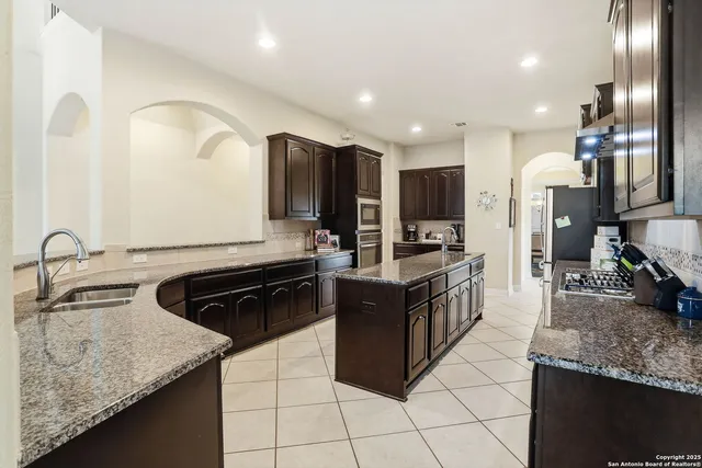 $805,000 | 113 Misty Dawn, Castroville, TX 78009