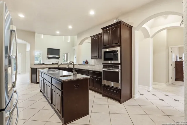 $805,000 | 113 Misty Dawn, Castroville, TX 78009