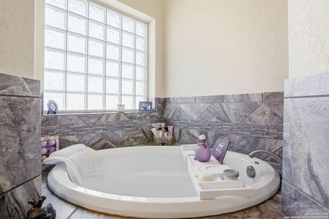 $805,000 | 113 Misty Dawn, Castroville, TX 78009