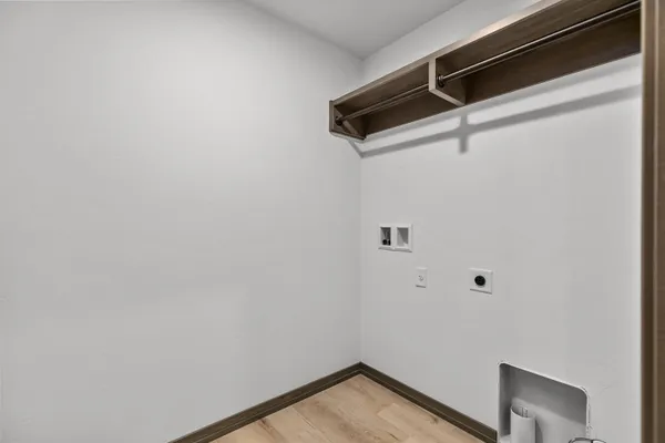 $379,900 | 503 Founders Way, Little Chute, WI 54140