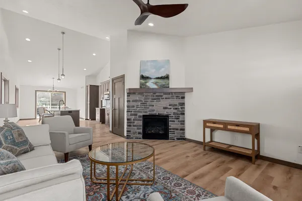 $379,900 | 503 Founders Way, Little Chute, WI 54140