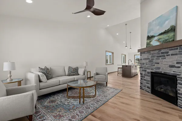 $379,900 | 503 Founders Way, Little Chute, WI 54140