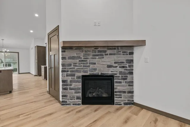 $389,900 | 503 Founders Way, Little Chute, WI 54140