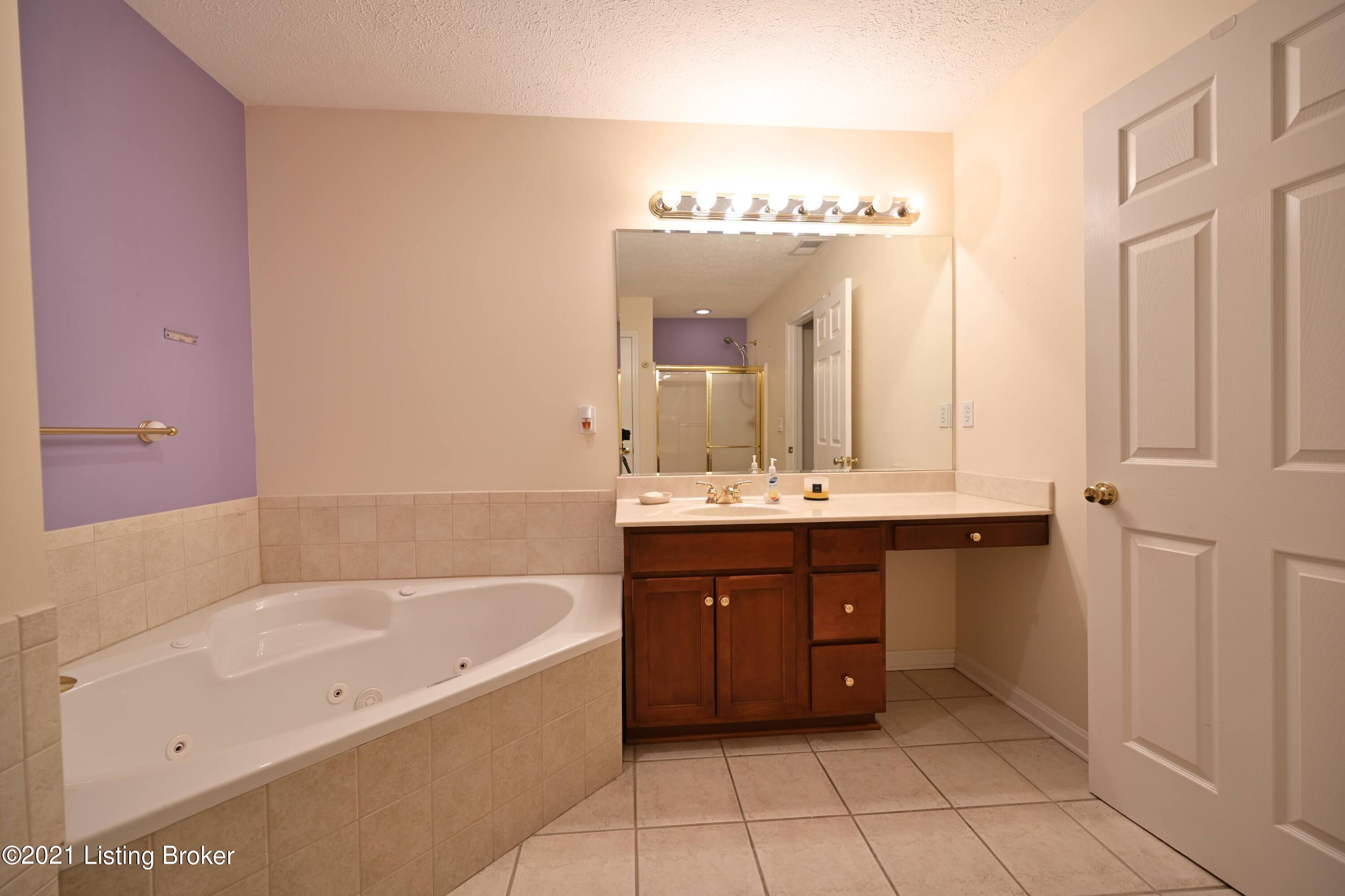 3105 Cross Run Road Crestwood, KY 40014 - Photo 20 of 41 DSC_9608
