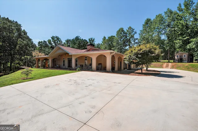 $699,900 | 1583 Hickory Flat Road, Gillsville, GA 30543