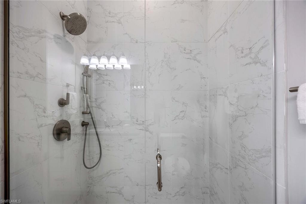 1395 Curlew Avenue, Unit 43 Naples, FL 34102 - Photo 17 of 24