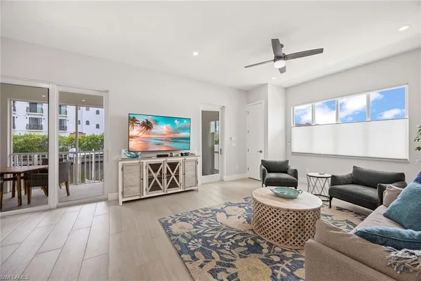 $9,000 | 1395 Curlew Avenue, Unit 43, Naples, FL 34102