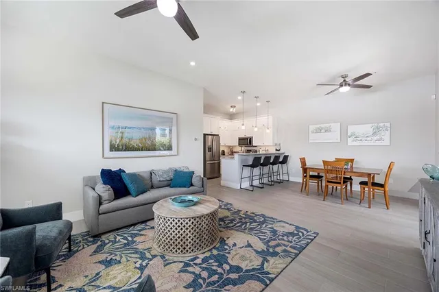 $7,500 | 1395 Curlew Avenue, Unit 43, Naples, FL 34102