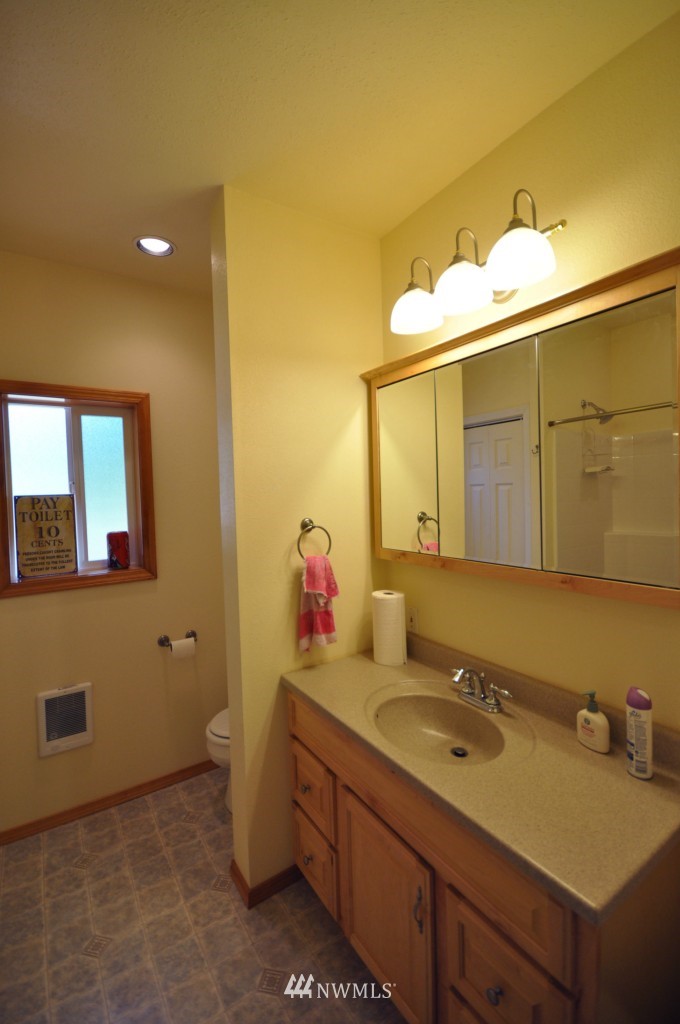 20344 Van Dyke Road Southwest Rochester, WA 98579 - Photo 7 of 24
