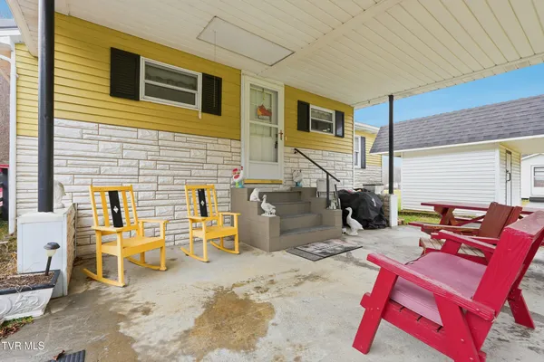 $179,999 | 11413 Lyons Fork, Coeburn, VA 24230