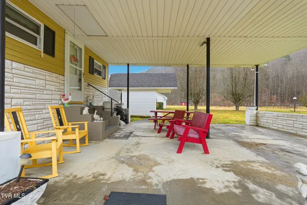 $179,999 | 11413 Lyons Fork, Coeburn, VA 24230