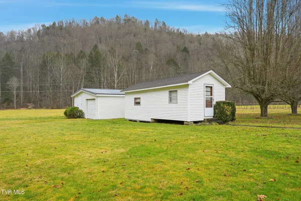 $179,999 | 11413 Lyons Fork, Coeburn, VA 24230