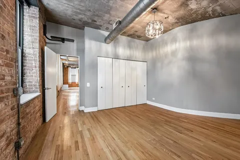 $699,500 | 110 North Peoria Street, Unit 205, Chicago, IL 60607