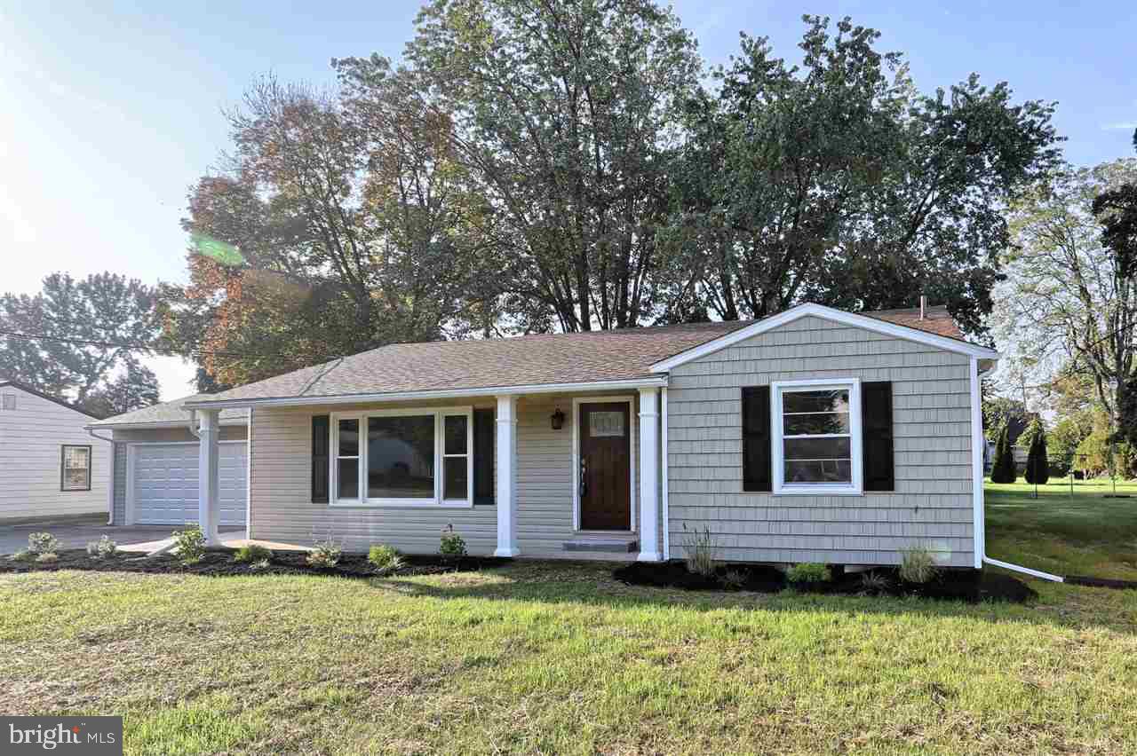 18 Greystone Road Carlisle, PA 17013 - Photo 1 of 18 Gallery Image 1