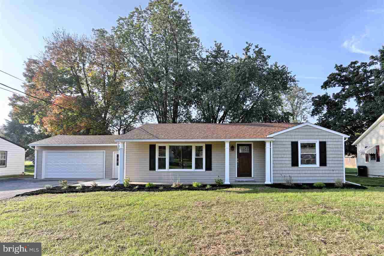 18 Greystone Road Carlisle, PA 17013 - Photo 2 of 18 Gallery Image 2