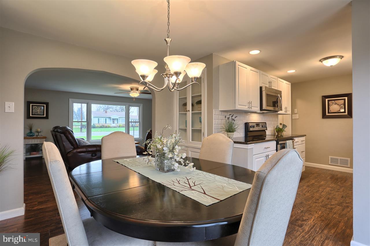 18 Greystone Road Carlisle, PA 17013 - Photo 6 of 18 Gallery Image 6