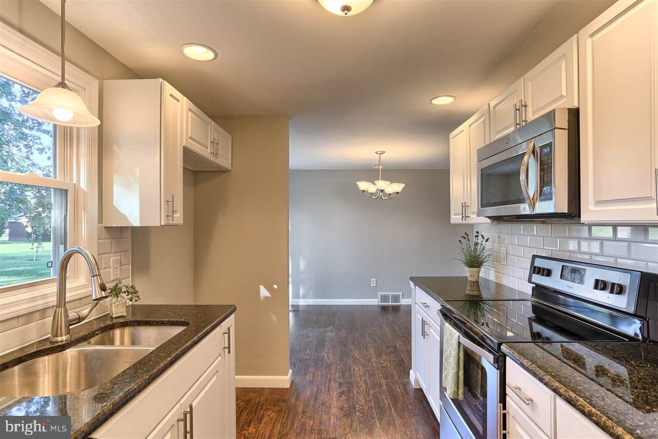 18 Greystone Road Carlisle, PA 17013 - Photo 7 of 18 Gallery Image 7