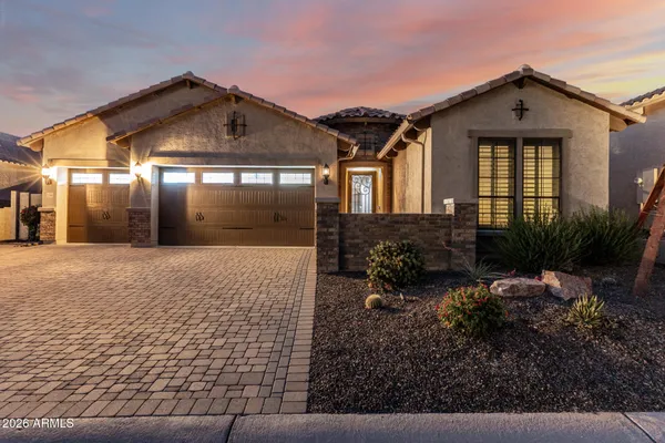 $1,025,000 | 2046 North Steele Circle, Mesa, AZ 85207