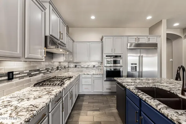 $1,025,000 | 2046 North Steele Circle, Mesa, AZ 85207