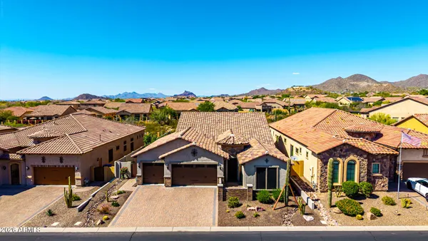 $1,025,000 | 2046 North Steele Circle, Mesa, AZ 85207