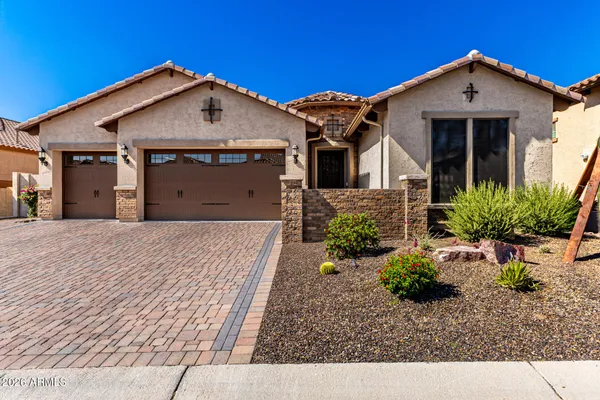 $1,025,000 | 2046 North Steele Circle, Mesa, AZ 85207