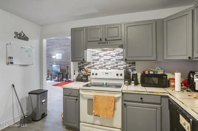 $180,900 | 105 Green Bay Drive, Petal, MS 39465