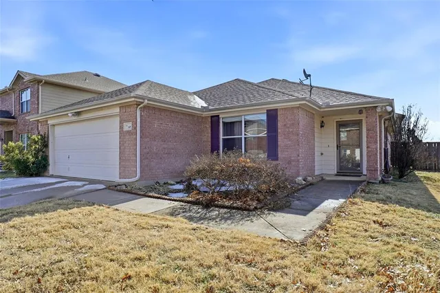 $263,000 | 505 Del Mar Drive, Ponder, TX 76259