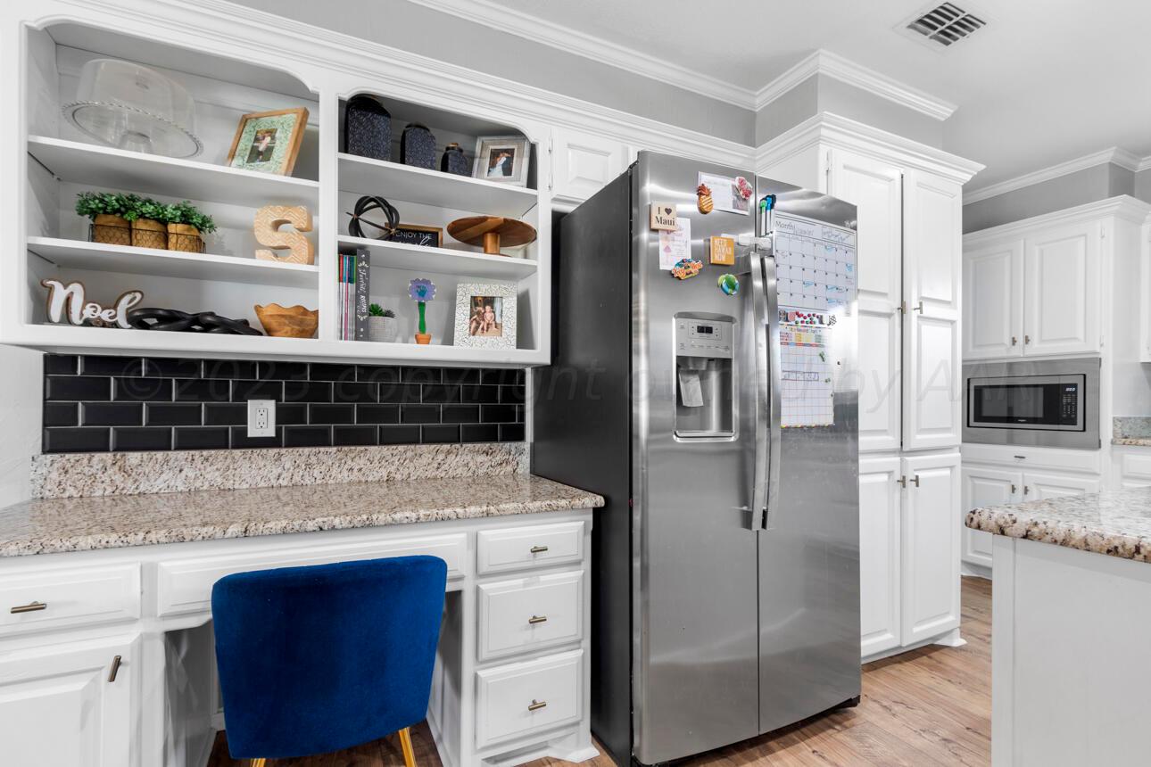 7604 Baughman Drive Amarillo, TX 79121 - Photo 17 of 43 Kitchen 6