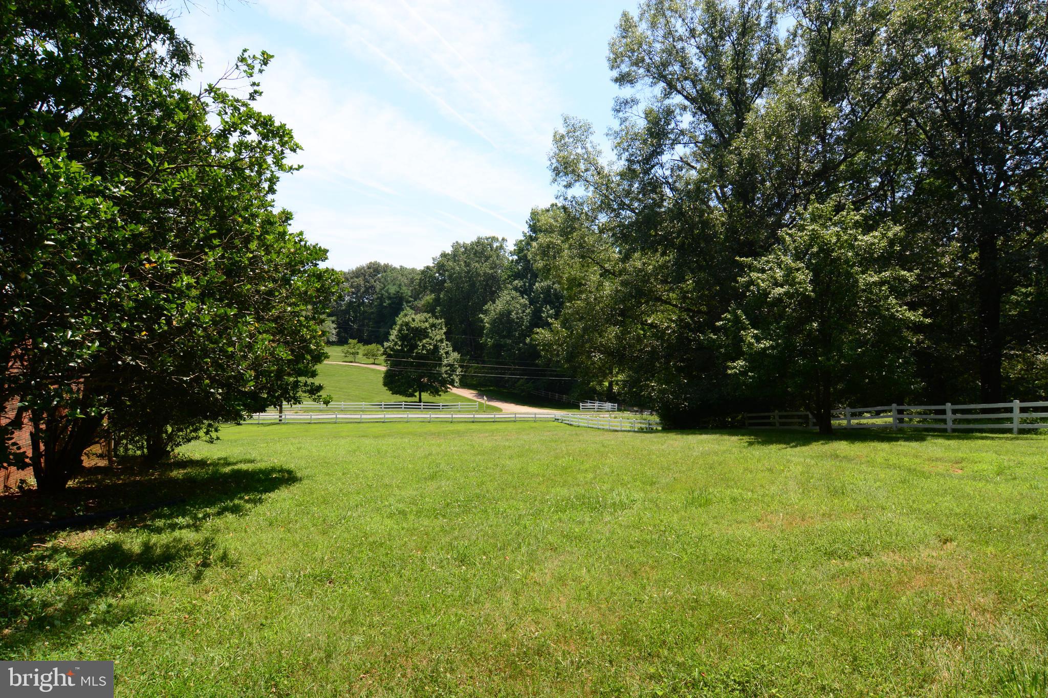 10212 East Hunter Valley Road Vienna, VA 22181 - Photo 39 of 40 Gallery Image 39