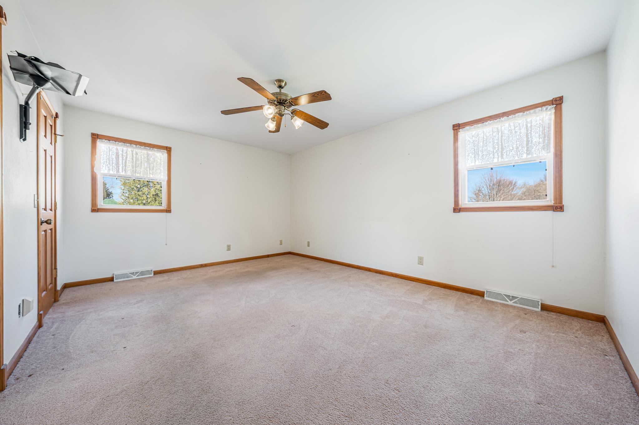 410 West Main Street Winneconne, WI 54986 - Photo 12 of 43
