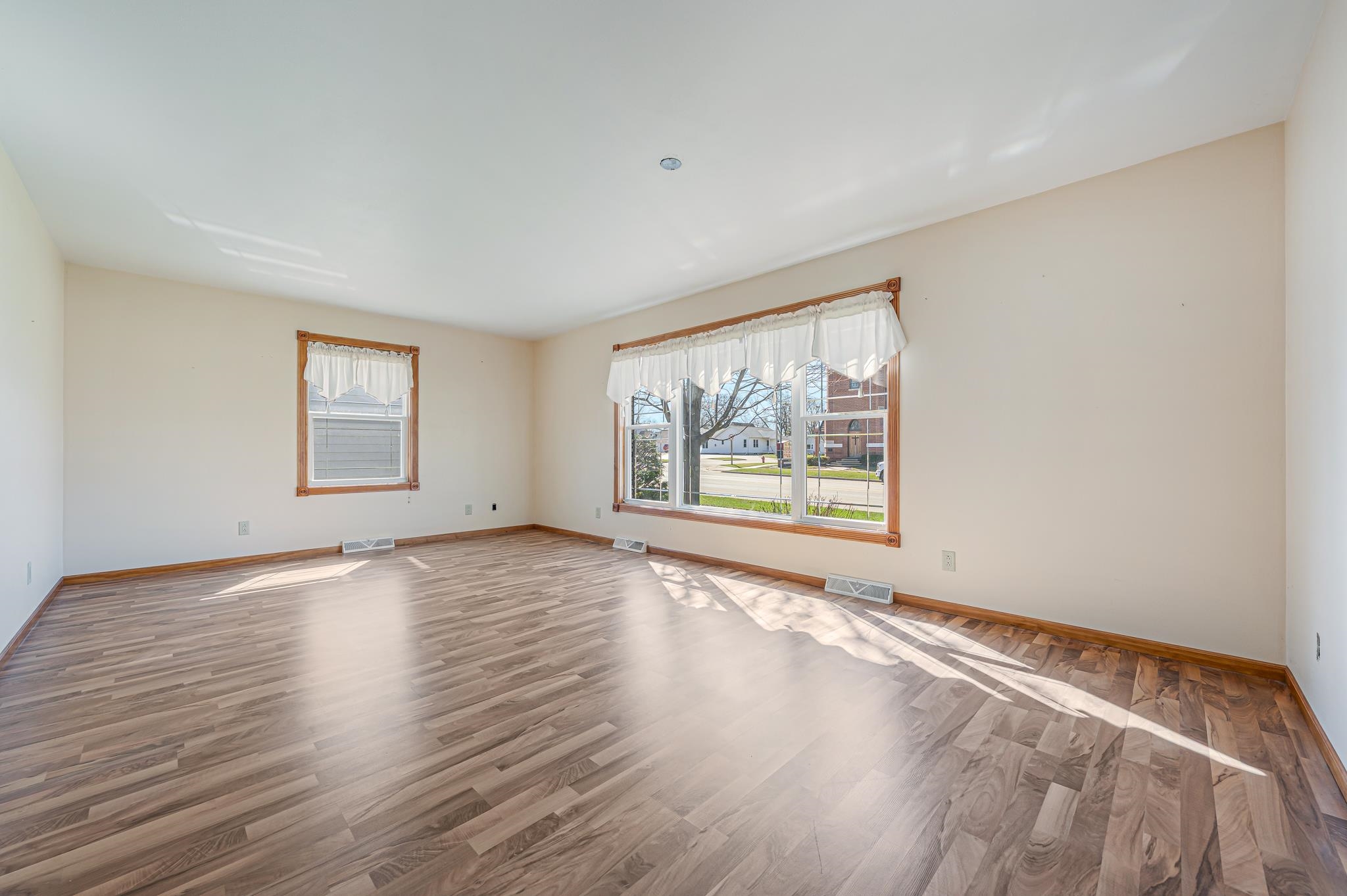 410 West Main Street Winneconne, WI 54986 - Photo 5 of 43
