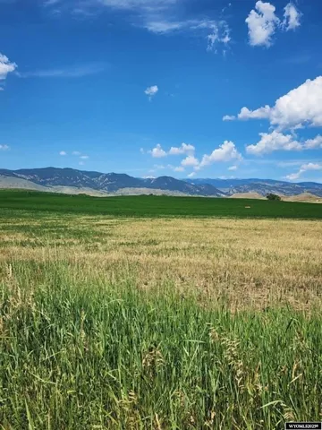 $158,000 | 8 Headquarters Lane, Hiland, WY 82638