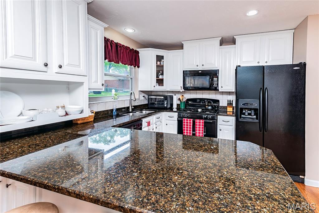 2140 Pierport Circle St. Louis, MO 63129 - Photo 14 of 50