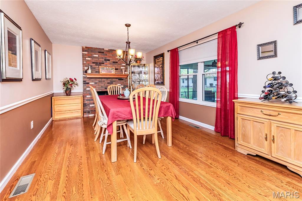 2140 Pierport Circle St. Louis, MO 63129 - Photo 16 of 50