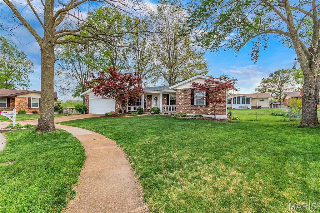 2140 Pierport Circle St. Louis, MO 63129 - Photo 2 of 50