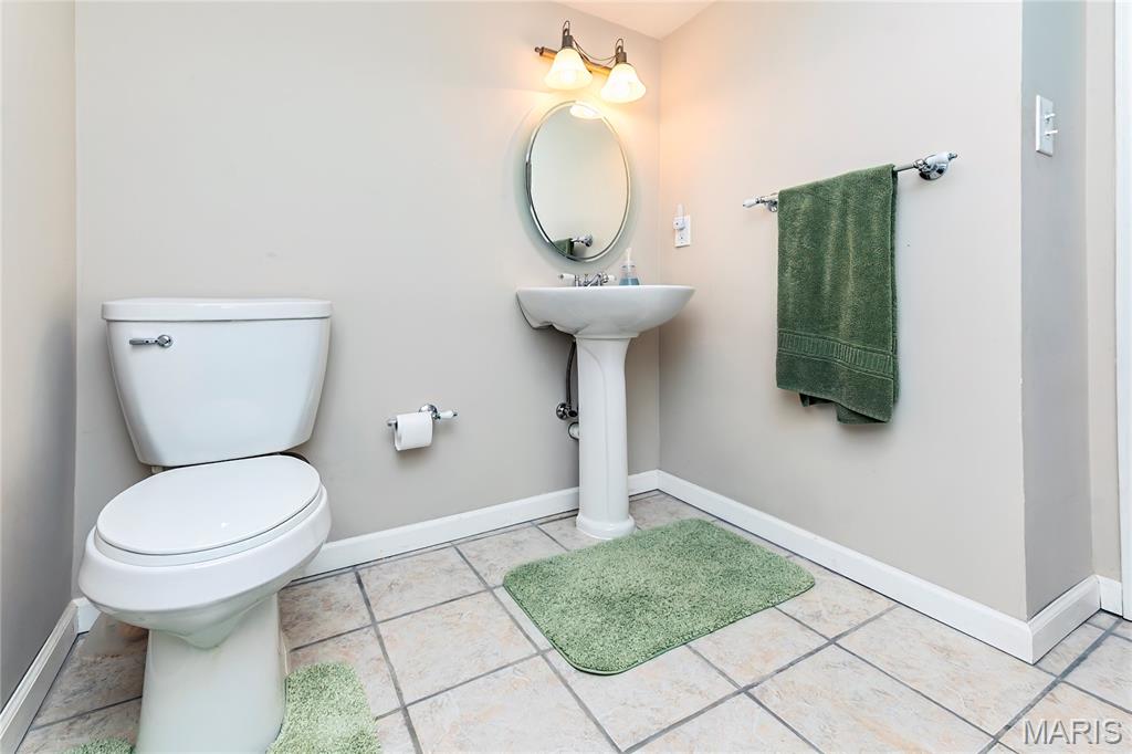 2140 Pierport Circle St. Louis, MO 63129 - Photo 38 of 50