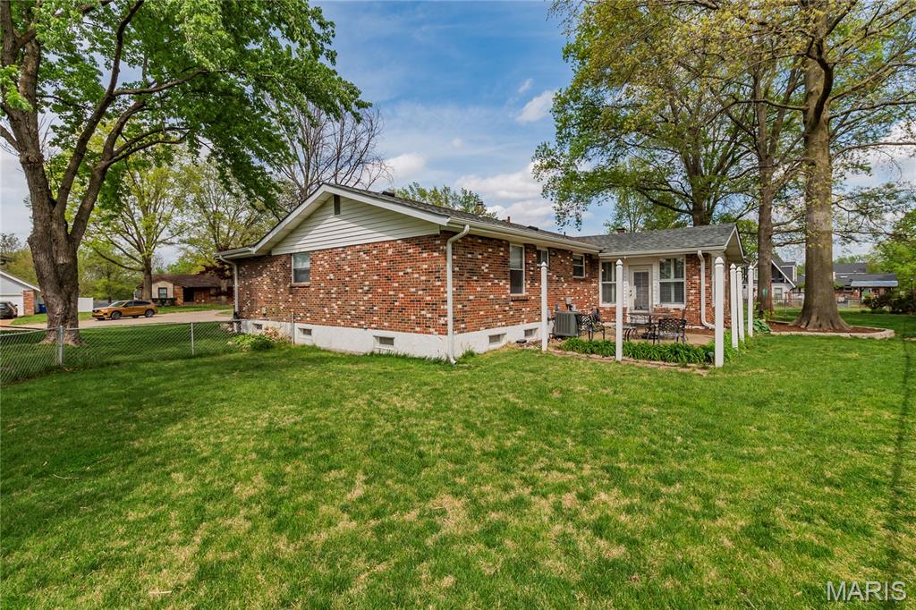 2140 Pierport Circle St. Louis, MO 63129 - Photo 45 of 50