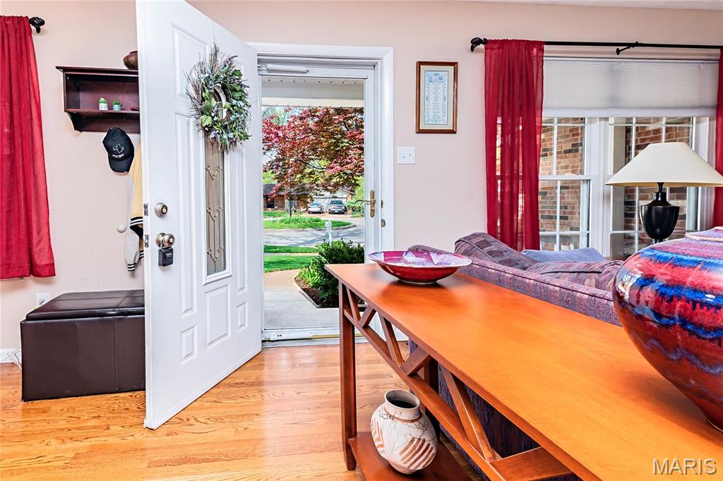 2140 Pierport Circle St. Louis, MO 63129 - Photo 5 of 50