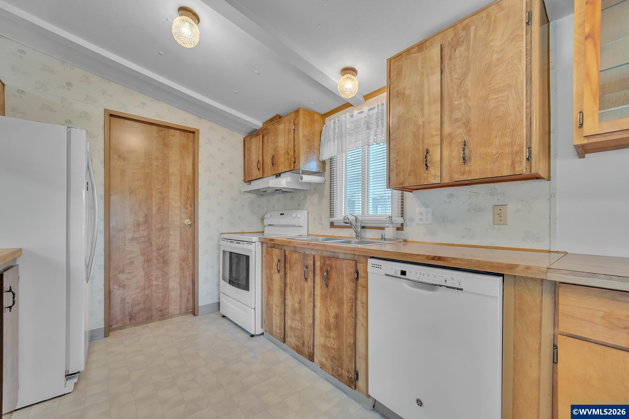 3137 Rainbow Loop, Unit 6 Hubbard, OR 97032 - Photo 6 of 20