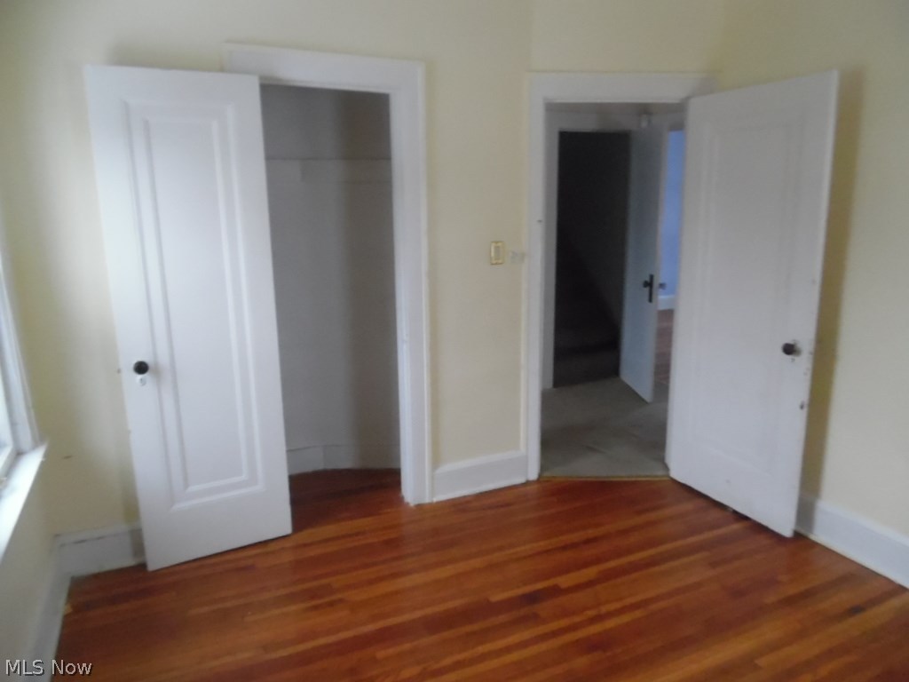 890 Helmsdale Road Cleveland Heights, OH 44112 - Photo 13 of 16