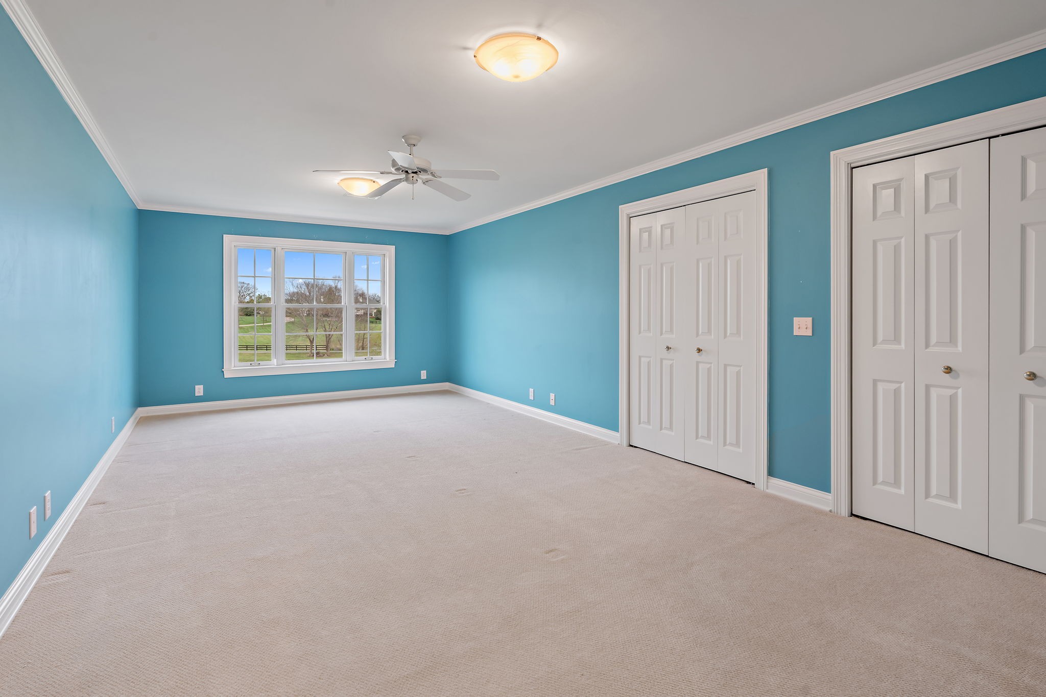 303 Middlefield Lane Lascassas, TN 37085 - Photo 36 of 49 an empty room with windows and closet