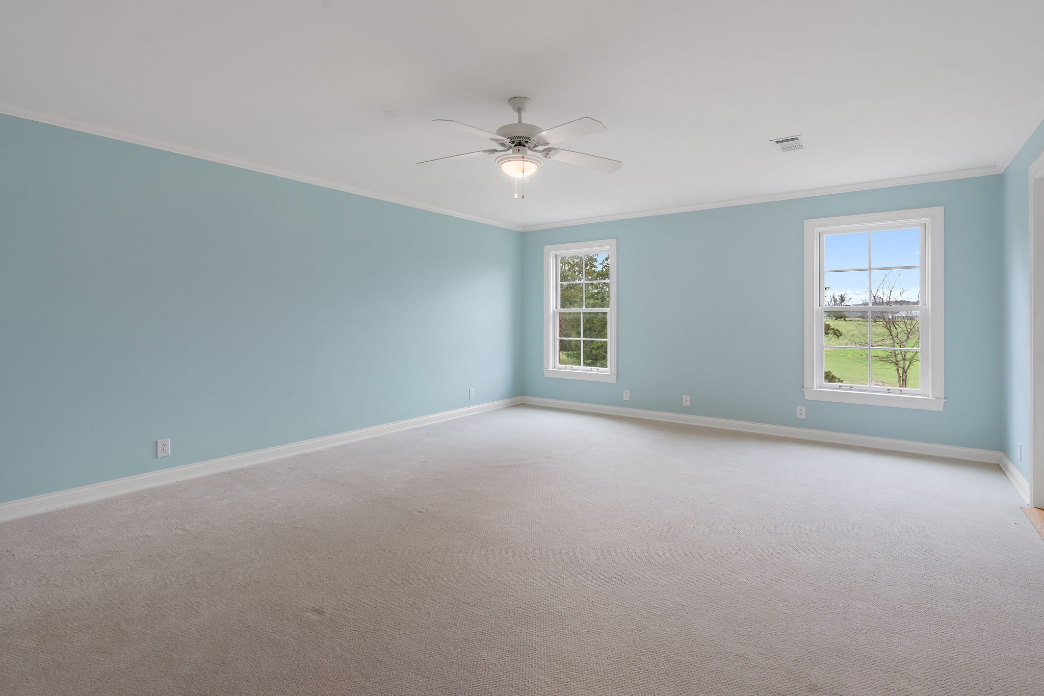 303 Middlefield Lane Lascassas, TN 37085 - Photo 39 of 49 an empty room with a ceiling fan and window