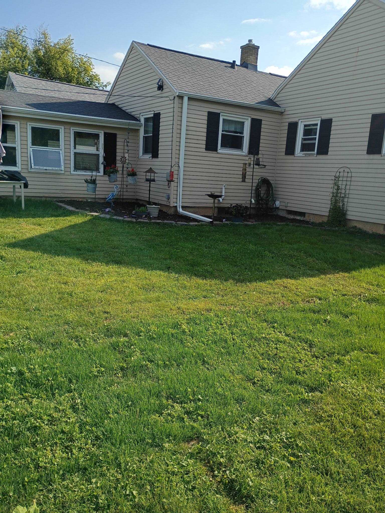 520 Pleasant Street Oshkosh, WI 54901 - Photo 3 of 4
