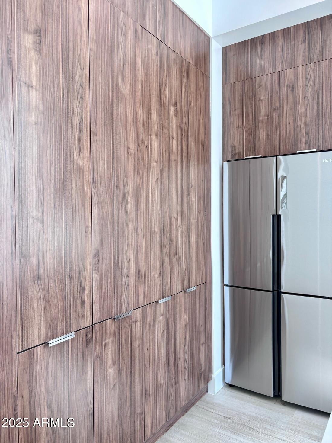 4050 North 12th Street, Unit 6 Phoenix, AZ 85014 - Photo 12 of 50 a view of wooden fence