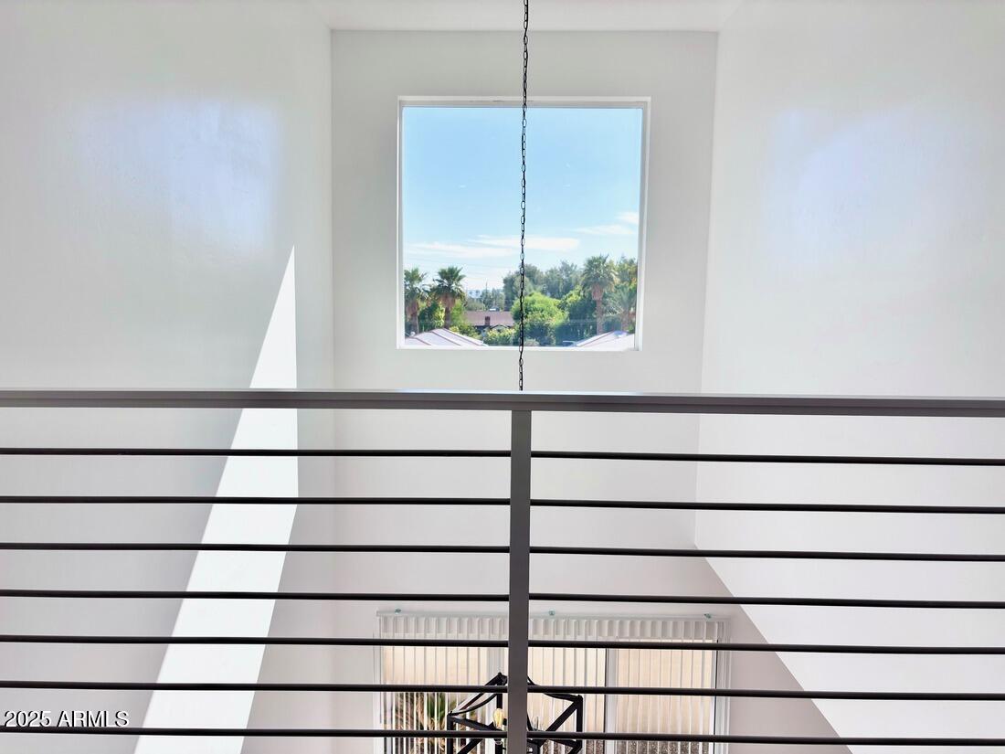 4050 North 12th Street, Unit 6 Phoenix, AZ 85014 - Photo 35 of 50 a bathroom with a shower