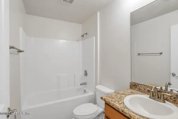 $2,000 | 5816 Round Table Road, Jacksonville, FL 32254