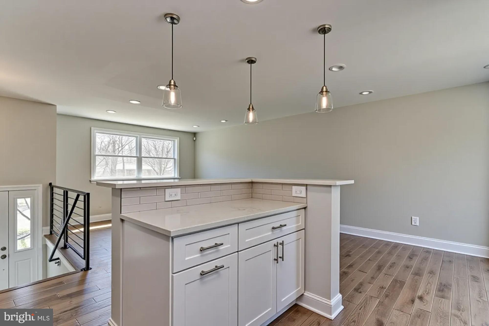 415 Ritchie Parkway Rockville, MD 20852 - Photo 11 of 30
