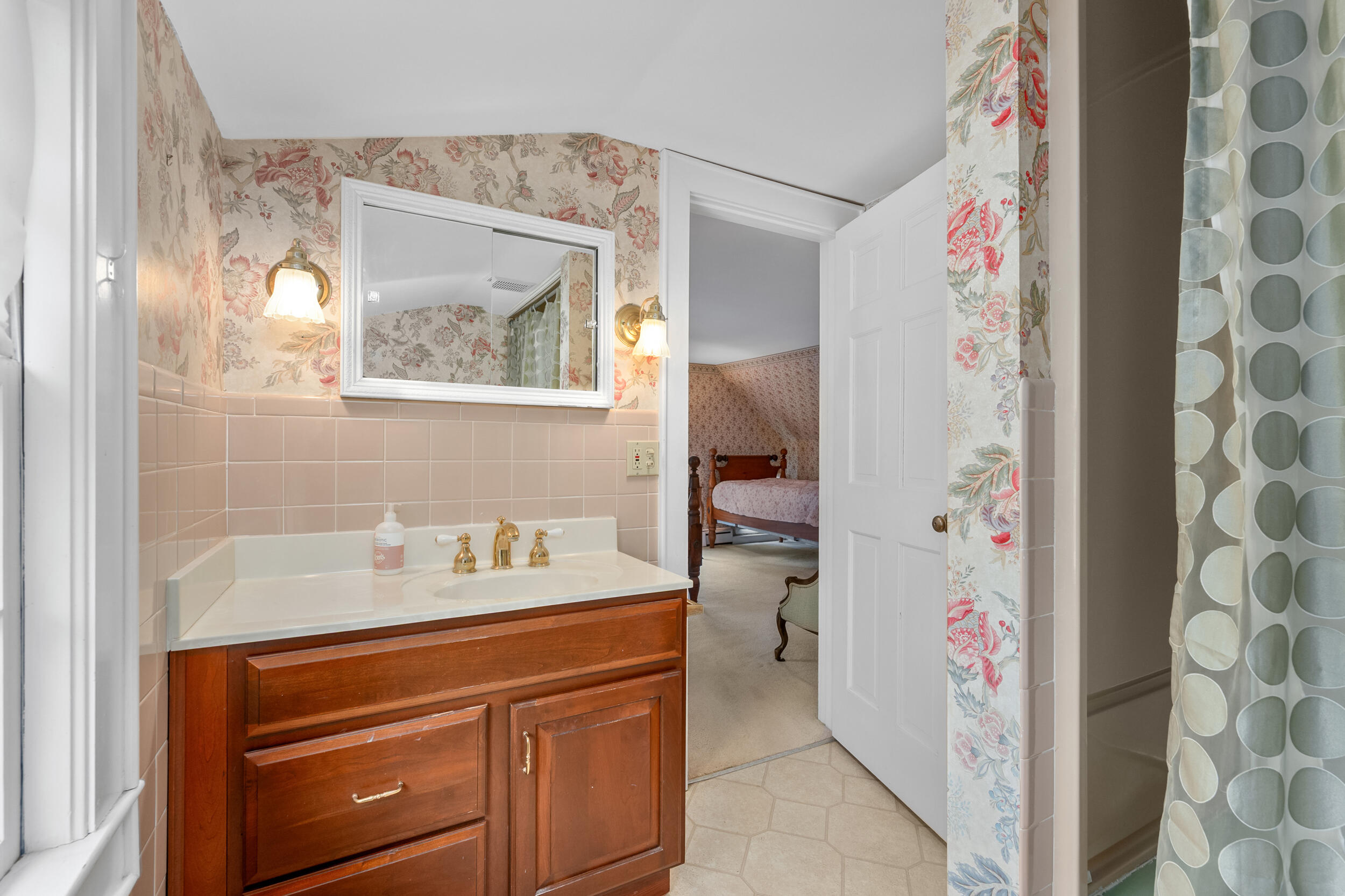 278 Riverview Lane Centerville, MA 02632 - Photo 32 of 50 Bathroom