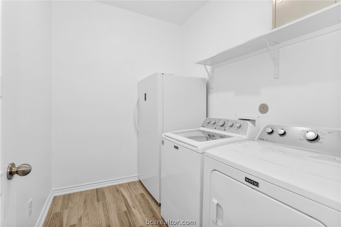 36244 Cochran Road Waller, TX 77484 - Photo 17 of 41 a utility room with dryer and washer