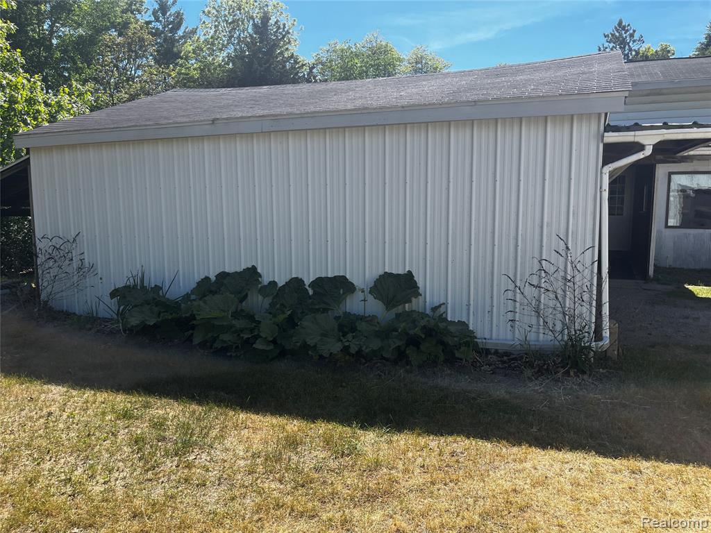 3594 North Lapeer Road Lapeer, MI 48446 - Photo 6 of 20